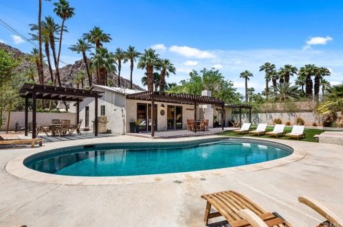 46500 Cameo Palms Dr, La Quinta CA  92253-2016 exterior