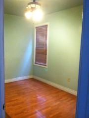 16 Stegman Ter, Jersey City, NJ 07305-1415