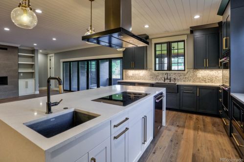 2732 Jackson St, Denver CO  80210-6638 exterior