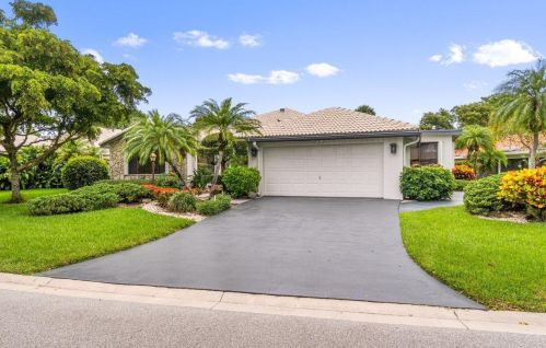 22 Estate Dr, Boynton Beach, FL 33436-6202