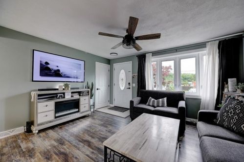 63 Marne St, Providence, RI 02919-3663
