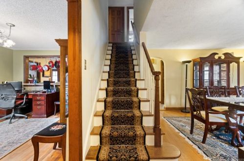 15 French Rd, Manchester, CT 06042-2822