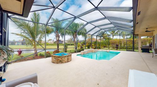 605 Caroline Dr, Vero Beach, FL 32968-9496
