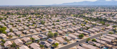 15719 Elm St, Sun City AZ  85374-4345 exterior