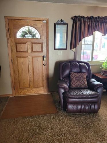 17 Perry St, New Lebanon, OH 45345-1127