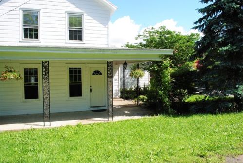 169 Shore Rd, Braman Corners, NY 12053-3111