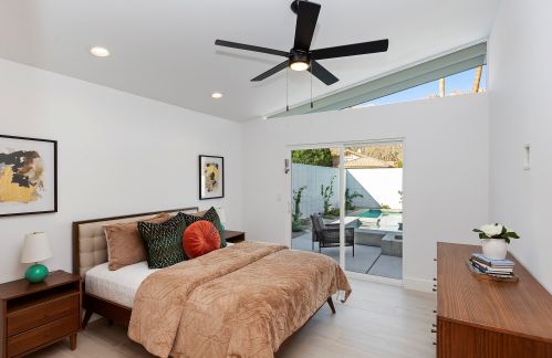 52152 Avenida Alvarado, La Quinta CA  92253-3229 exterior