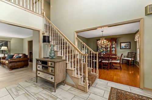 104 Marshall Dr, Mckeesport, PA 15132-7516