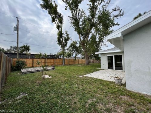 1804 5th Pl, Cape Coral, FL 33990-2281