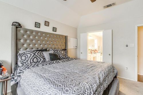 4561 Wheatland Dr, Fort Worth TX  76179-5082 exterior