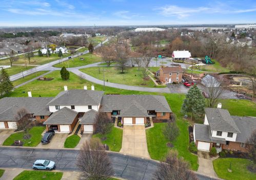 3172 Parkview Cir, Darbydale, OH 43123-1862
