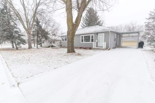 509 Ardmore St, Waterloo, IA 50701-1938