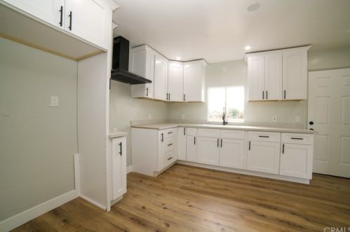 5825 Robinson Ave, Riverside, CA 92503-8619