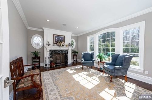 243 Glen Pl, Franklin Lakes NJ  07417-2707 exterior