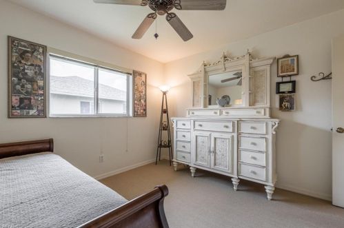 1513 Senior Ct, Lehigh Acres, FL 33971-2037