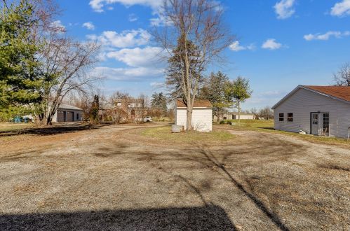 7186 National Rd, Brookville OH  45309-8784 exterior