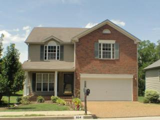 924 Waynewood Ln, Hermitage, TN 37076-1774