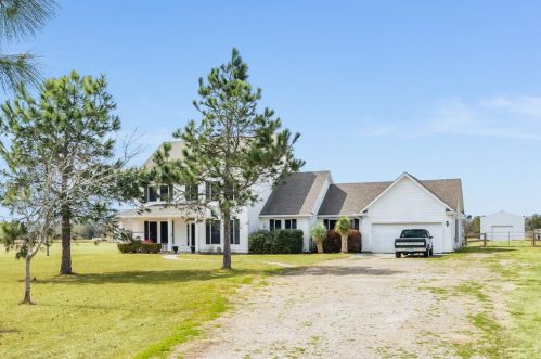 7503 Blimp Base Rd, Hitchcock, TX 77563-4637