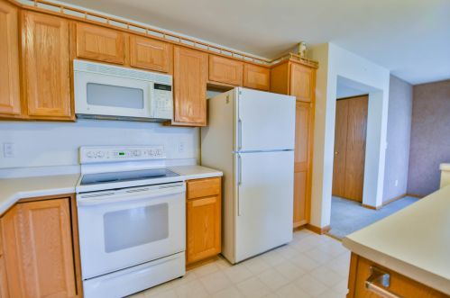 505 Torch Pine Ct, Waterford WI  53185-2887 exterior