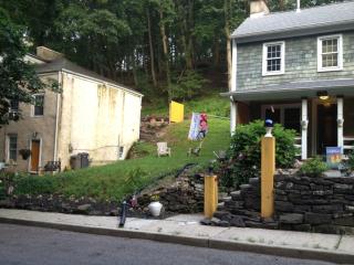 172 York St, West Amwell NJ  08530-1310 exterior