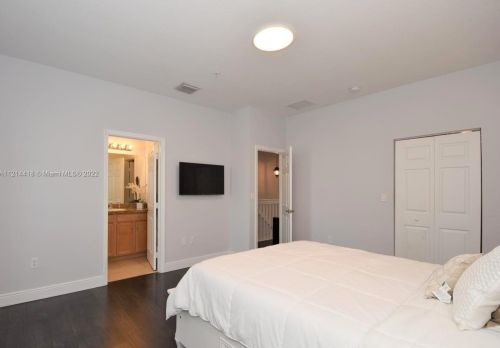 1418 147th Ter, Hollywood FL  33027-6187 exterior