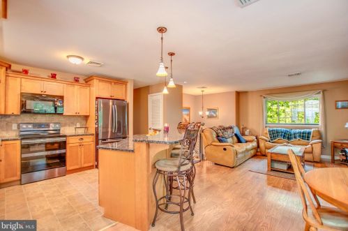 100 Hilldale Rd, Etters PA  17319-9469 exterior