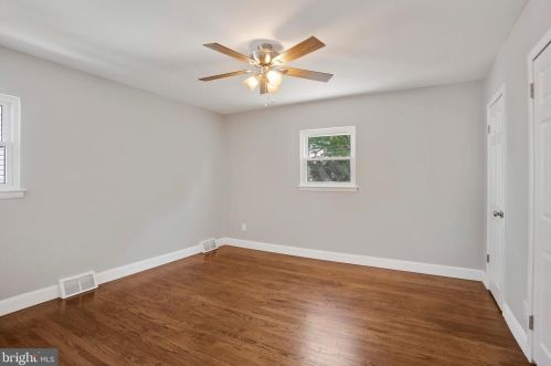 1730 Hills Dr, Norristown PA  19401-5702 exterior