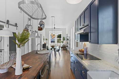 1470 12th St, Oakland CA 94607-2048 exterior