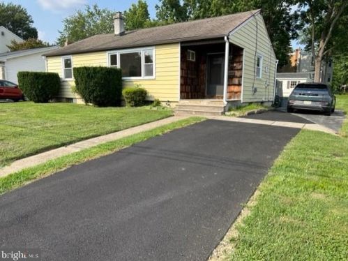 300 Highland Ter, Holmes PA  19043-1310 exterior