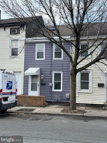 518 Liberty St, Trenton, NJ 08611-1420