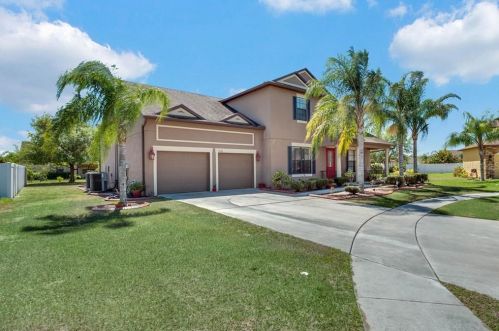 3230 Pineapple Isle Dr, Kissimmee, FL 34746-1932