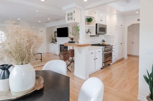 593 26th St, Manhattan Beach CA  90266-2208 exterior