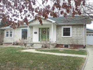 320 Green St, Tipton, IN 46072-1230