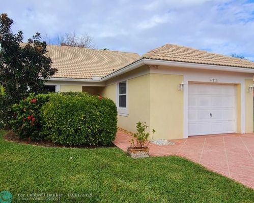12870 Hampton Lakes Cir, Boynton Beach, FL 33436-8203