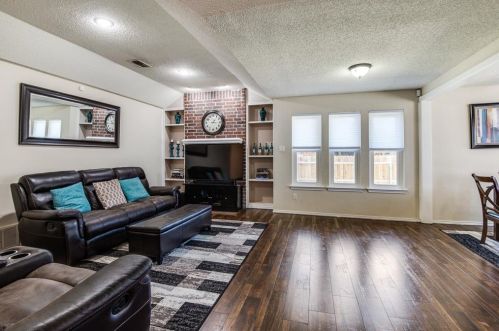 6705 Wayfarer Trl, Fort Worth TX  76137-1662 exterior