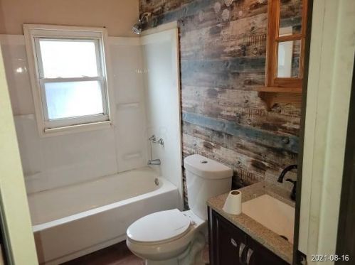 422 Warren Ave, Washington Ch OH  43160-2442 exterior