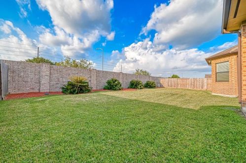 12919 Southern Rdg Dr, Pearland TX  77584-3699 exterior