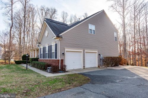 10302 Clarendon Ct, Spotsylvania, VA 22553-1876
