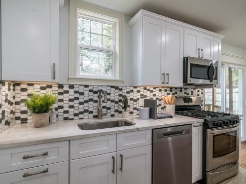 646 Westland Dr, Gibsonia PA  15044-9352 exterior