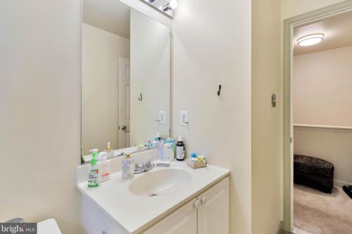 770 Vanderbilt Ter, Leesburg VA  20175-4085 exterior