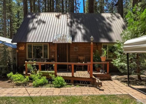 3348 Fir Ave, South Lake Tahoe, CA 96150-8131