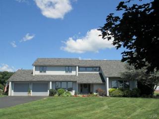 343 Forest Rd, Nazareth, PA 18064-8756