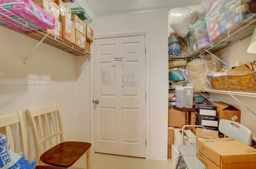 160 Saratoga Ave, Fort Pierce FL  34953-5974 exterior