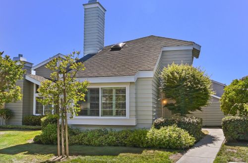 302 Commander Ln, Redwood City, CA 94065-1919