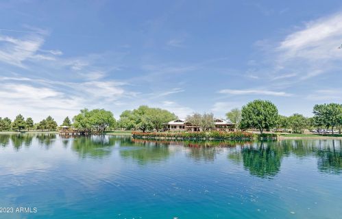 4454 Sundance Ct, Gilbert AZ 85297-9706 exterior