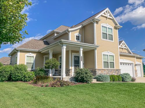1299 Yosemite Rd, Oconomowoc, WI 53066-2298