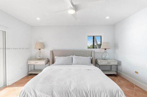 632 Island Dr, Key Largo FL  33037-4808 exterior