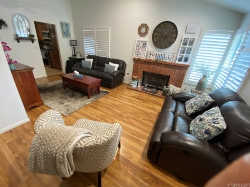 28844 Seco Canyon Rd, Santa Clarita, CA 91390-4083