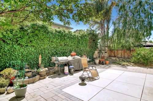 361 Majestic Dr, Hollister CA  95023-7032 exterior