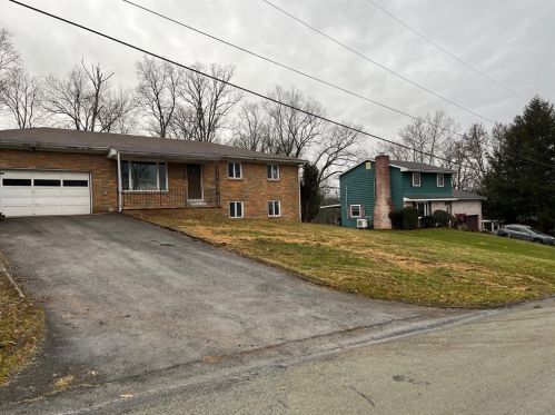 125 Singer Way, Ligonier, PA 15658-9709